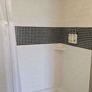 One-Bedroom King Suite Mountain View or Non-Smoking